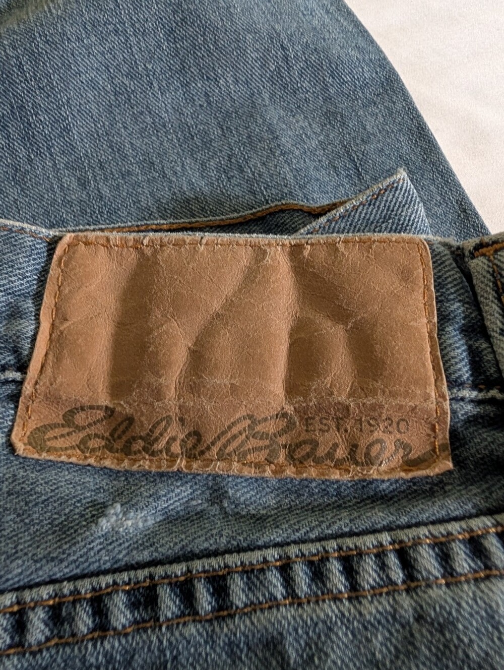 Eddie Bauer Mens Straight Fit Specially Dyed Jeans 32x34